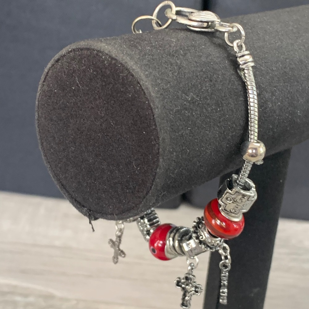 Red Evil Eye Cross Charm Bracelet Silver Tone Glass Bead Religious 7.5-8 Inch